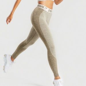 NWT FLEX LEGGINGS- Small- KHAKI/SAND